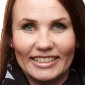 Cathrin Jensen er ansatt hos Eidsvoll Trafikkskole A/S